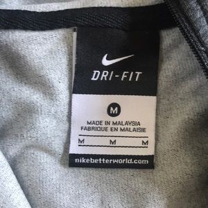 Nike Tops - Women’s Nike Sleeveless Hoodie Nike Tops - Women’s Nike Sleeveless Hoodie